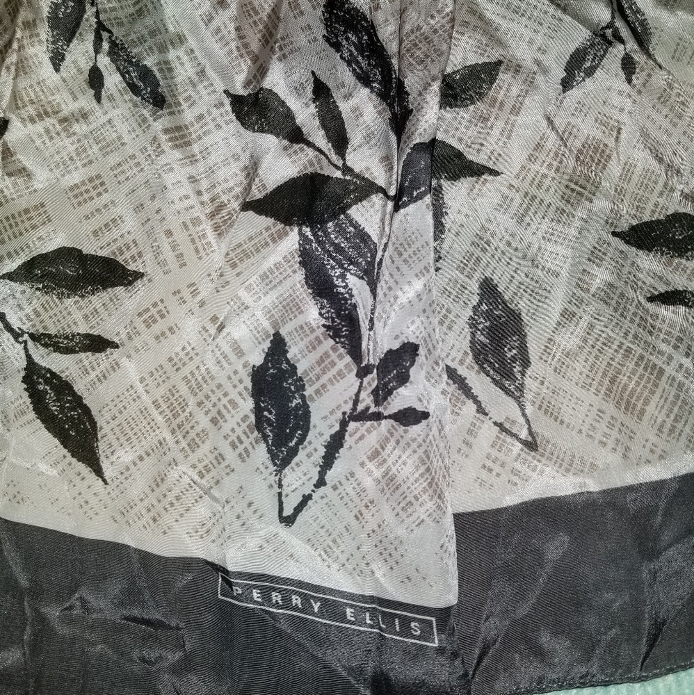 Perry Ellis Scarf leaf pattern
